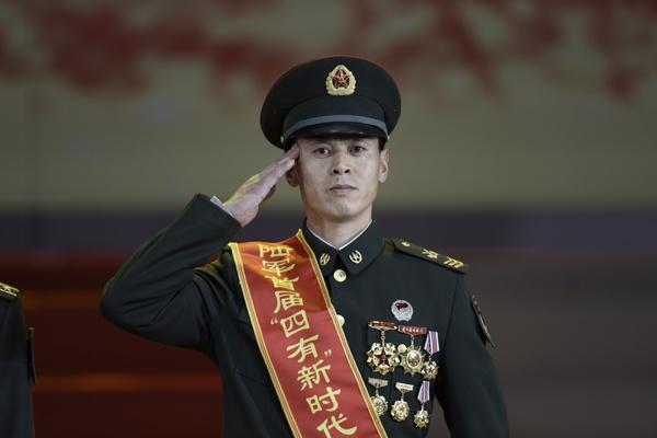 未来战场的急先锋--致敬陆军首届"四有"新时代革命军人标兵(中)